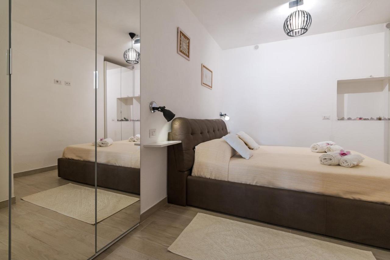 Purple Flower Suite Apartment Cala Gonone Exterior photo