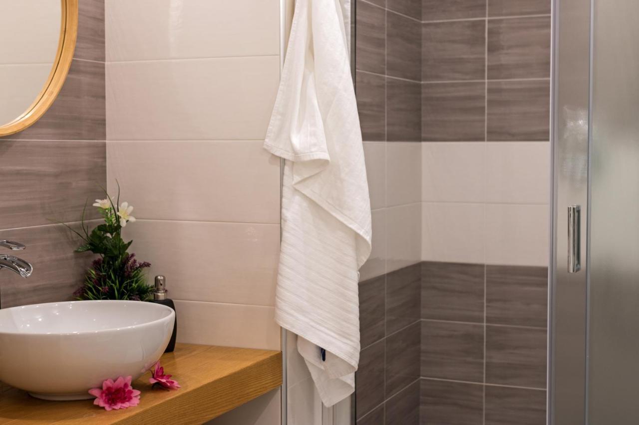 Purple Flower Suite Apartment Cala Gonone Exterior photo
