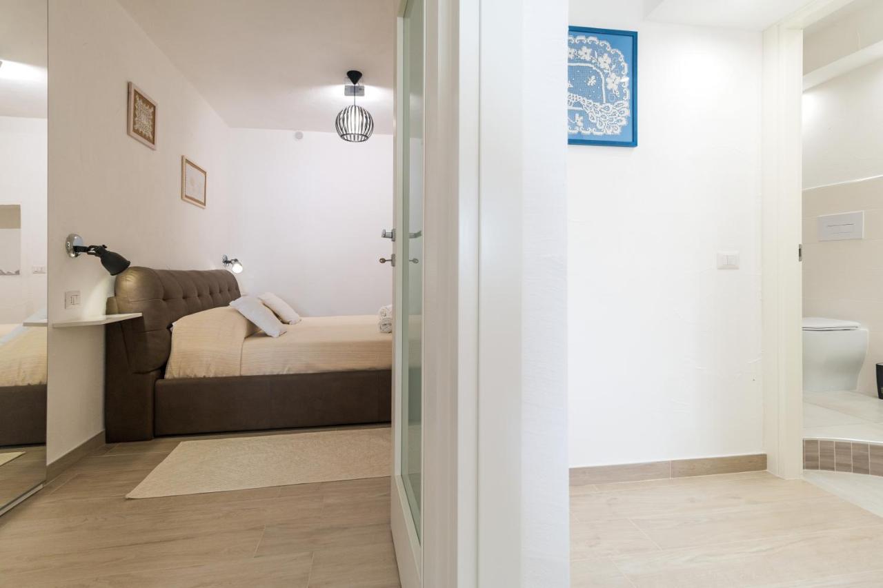 Purple Flower Suite Apartment Cala Gonone Exterior photo